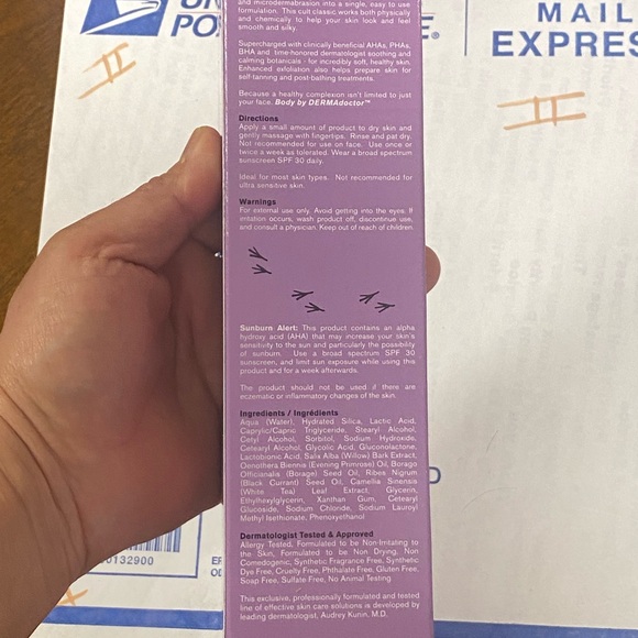 DERMAdoctor KP Duty Dermatologist Formulated Body Scrub, 8 fl oz / 237 ml - Picture 4 of 5